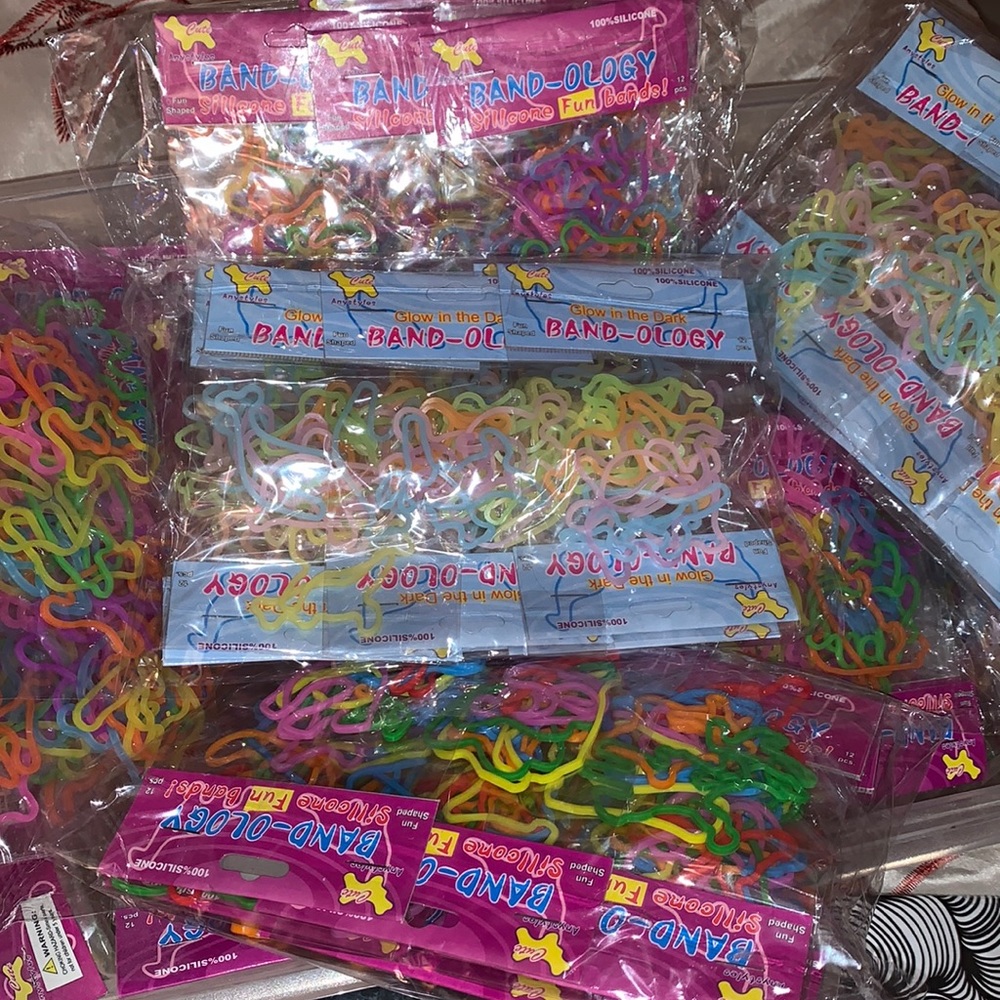 60 bags of Sillcone bands new! (silly bands) - we also have glow in the dark